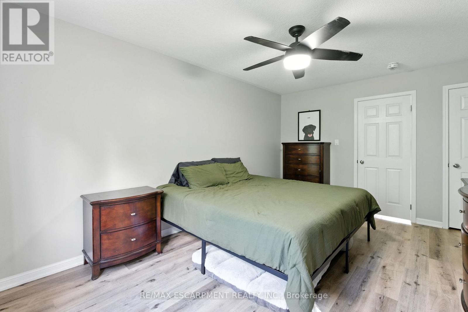 61 - 21 Diana Avenue, Brantford, ON - Indoor Photo Showing Bedroom