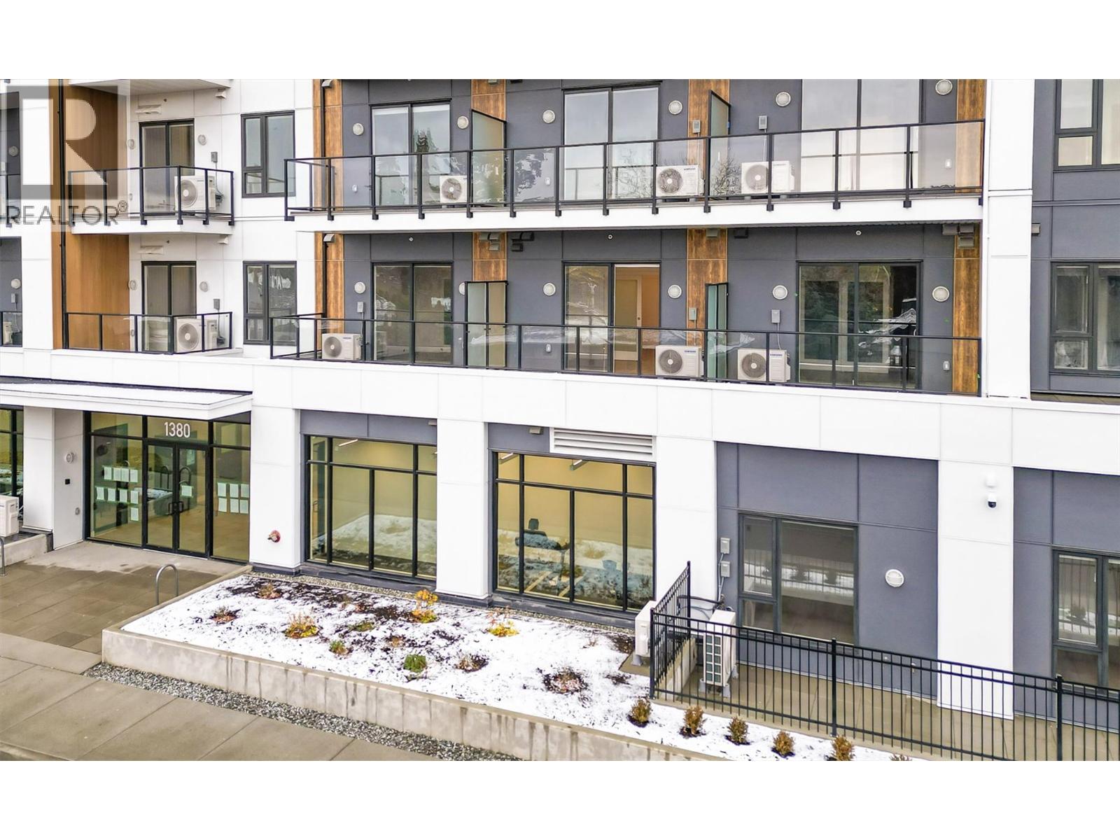 1380 Pridham Avenue Unit# 203, Kelowna, BC - Outdoor