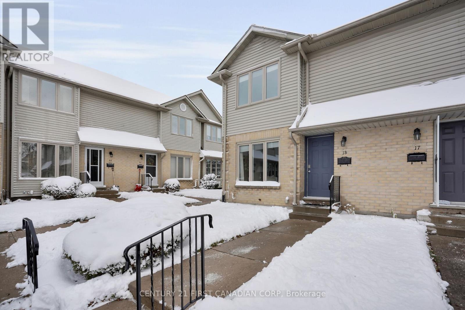 18 - 1138 Kipps Lane E, London East (East A), ON - Outdoor With Deck Patio Veranda With Facade