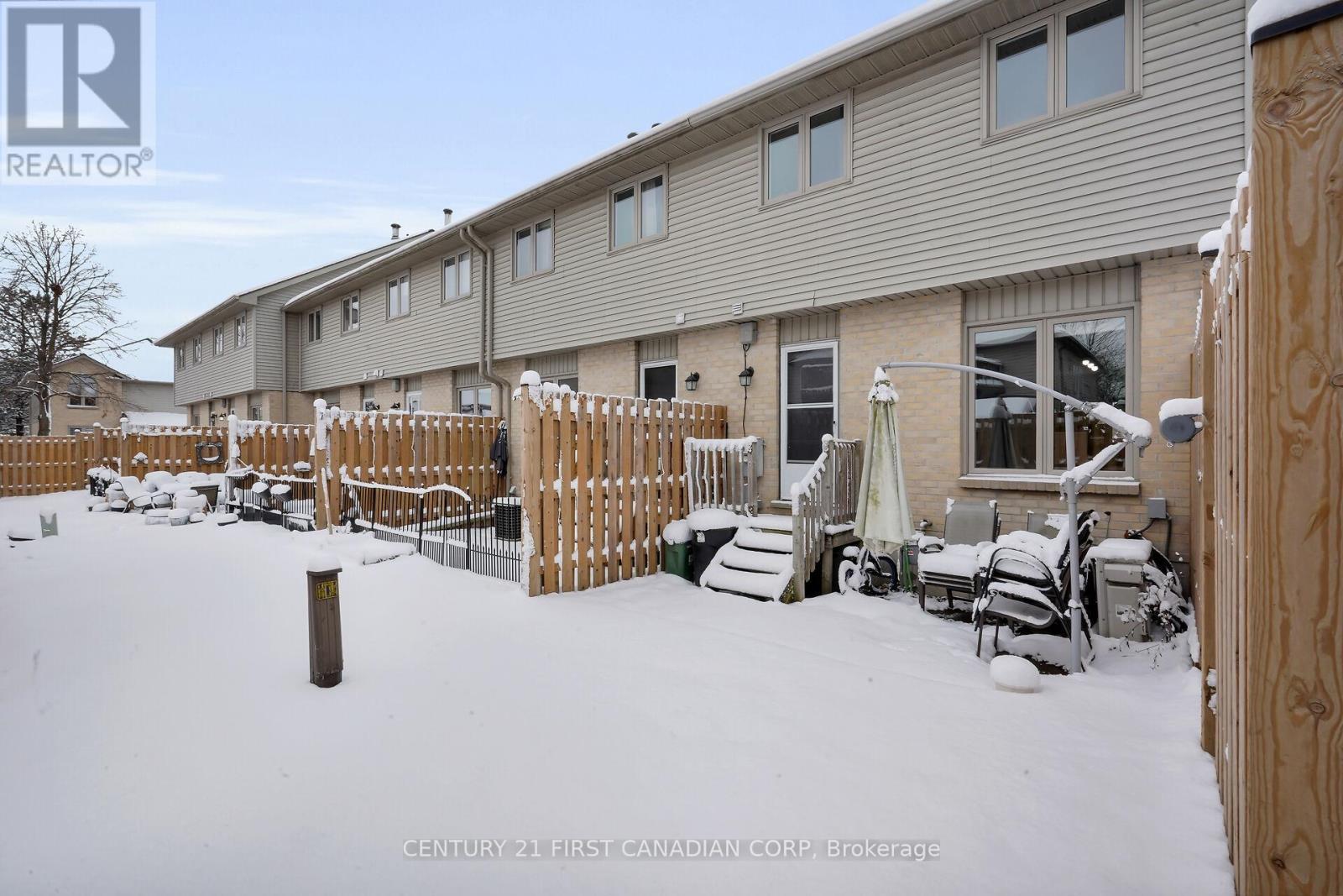 18 - 1138 Kipps Lane E, London East (East A), ON - Outdoor With Exterior