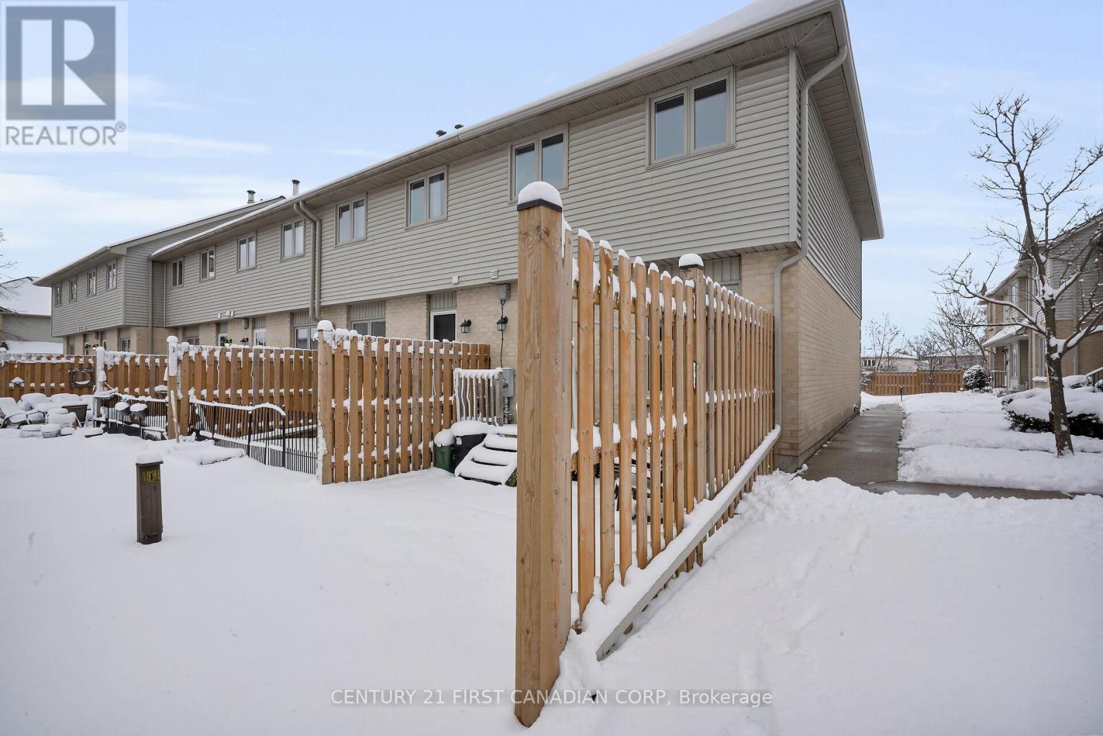 18 - 1138 Kipps Lane E, London East (East A), ON - Outdoor With Exterior