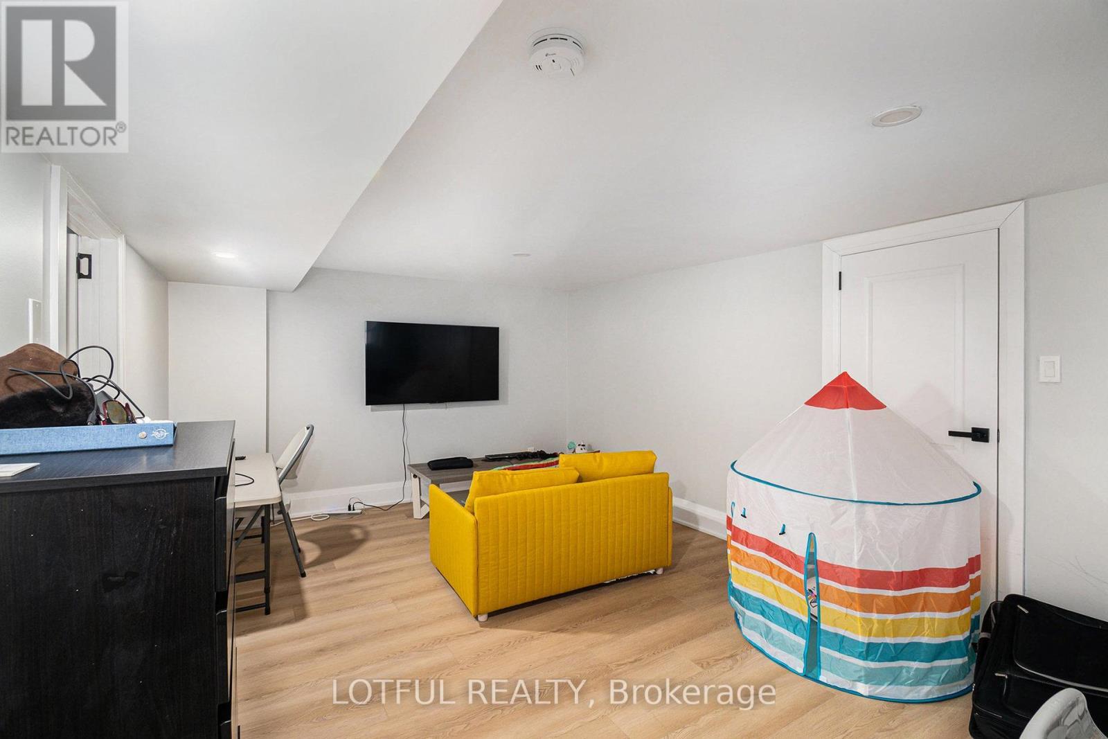 13 Pinehurst Avenue, Ottawa, ON - Indoor Photo Showing Other Room