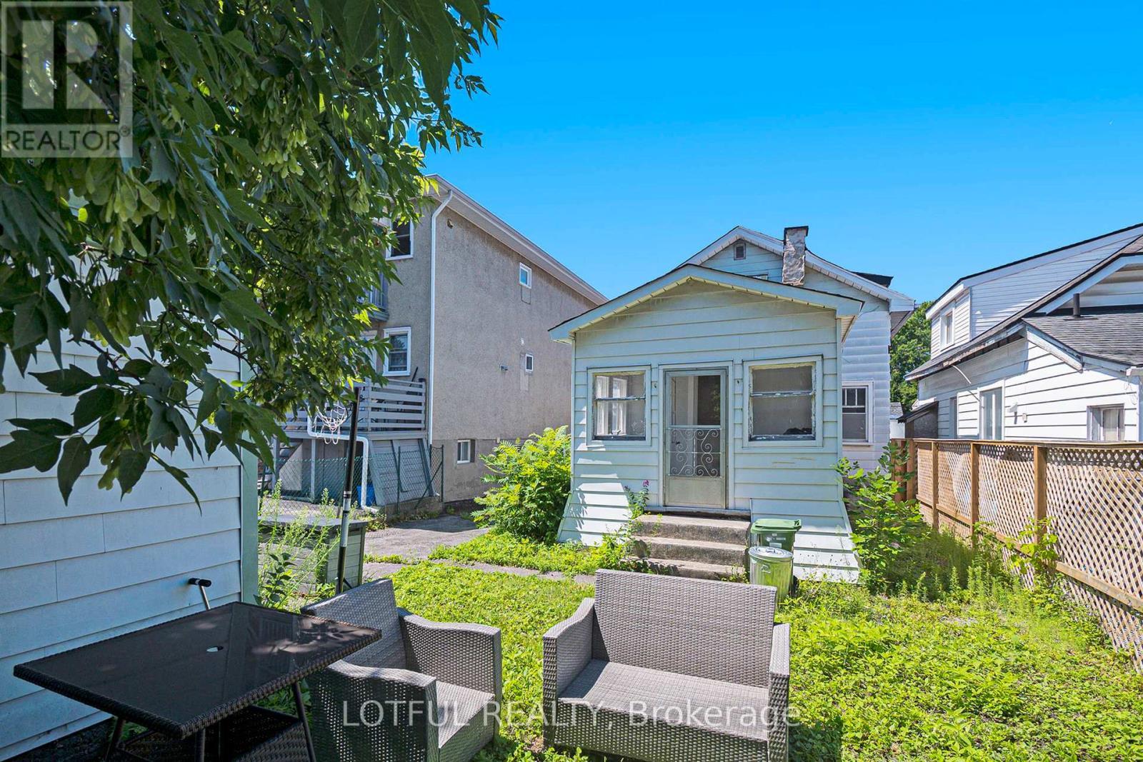 13 Pinehurst Avenue, Ottawa, ON - Outdoor