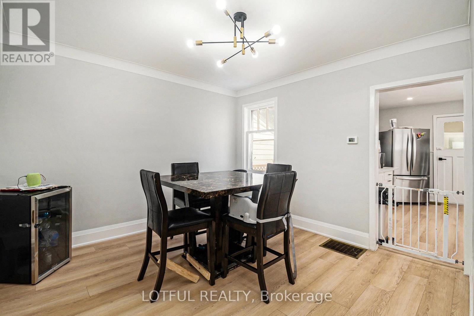 13 Pinehurst Avenue, Ottawa, ON - Indoor Photo Showing Dining Room