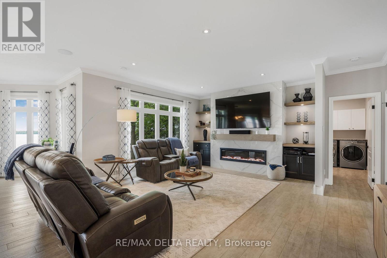 150 Voisine Road, Clarence-Rockland, ON - Indoor Photo Showing Living Room With Fireplace