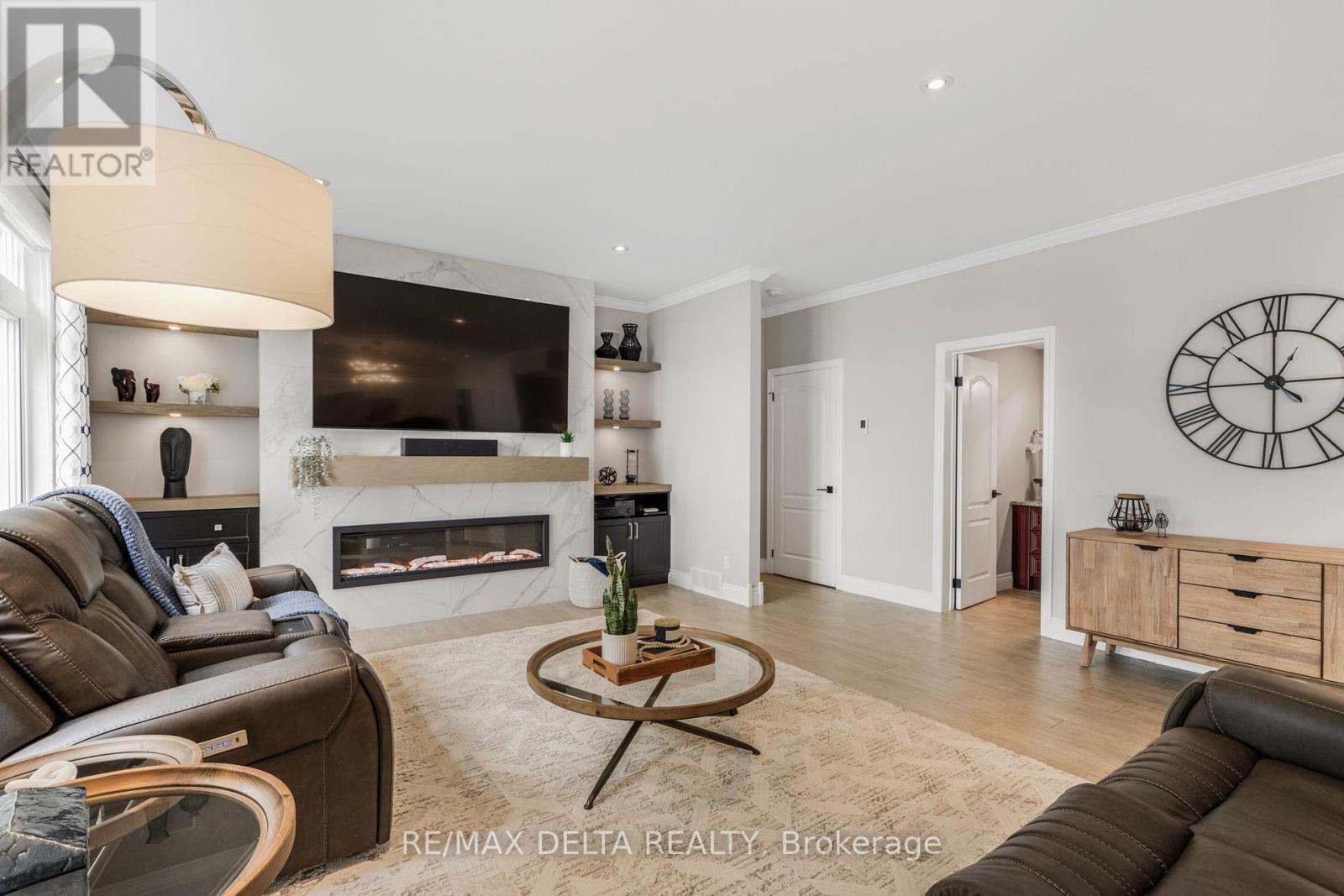 150 Voisine Road, Clarence-Rockland, ON - Indoor Photo Showing Living Room With Fireplace