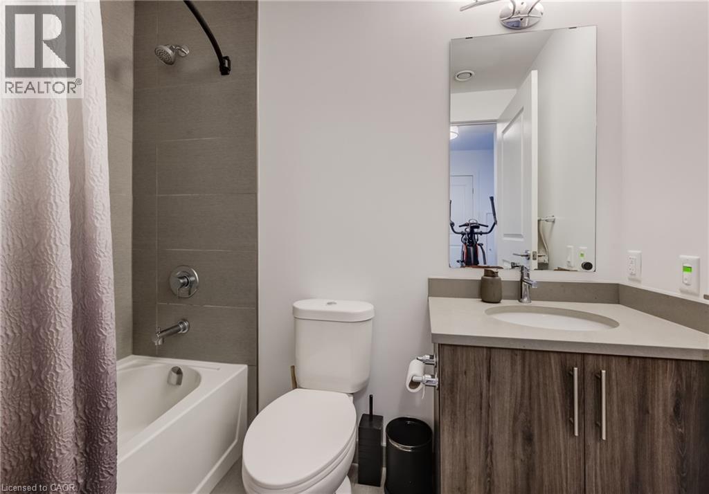 181 King Street S Unit# 1811, Waterloo, ON - Indoor Photo Showing Bathroom