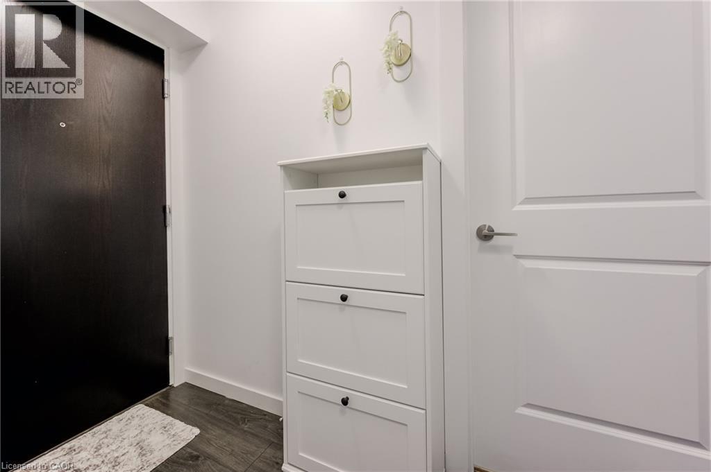 181 King Street S Unit# 1811, Waterloo, ON - Indoor Photo Showing Other Room