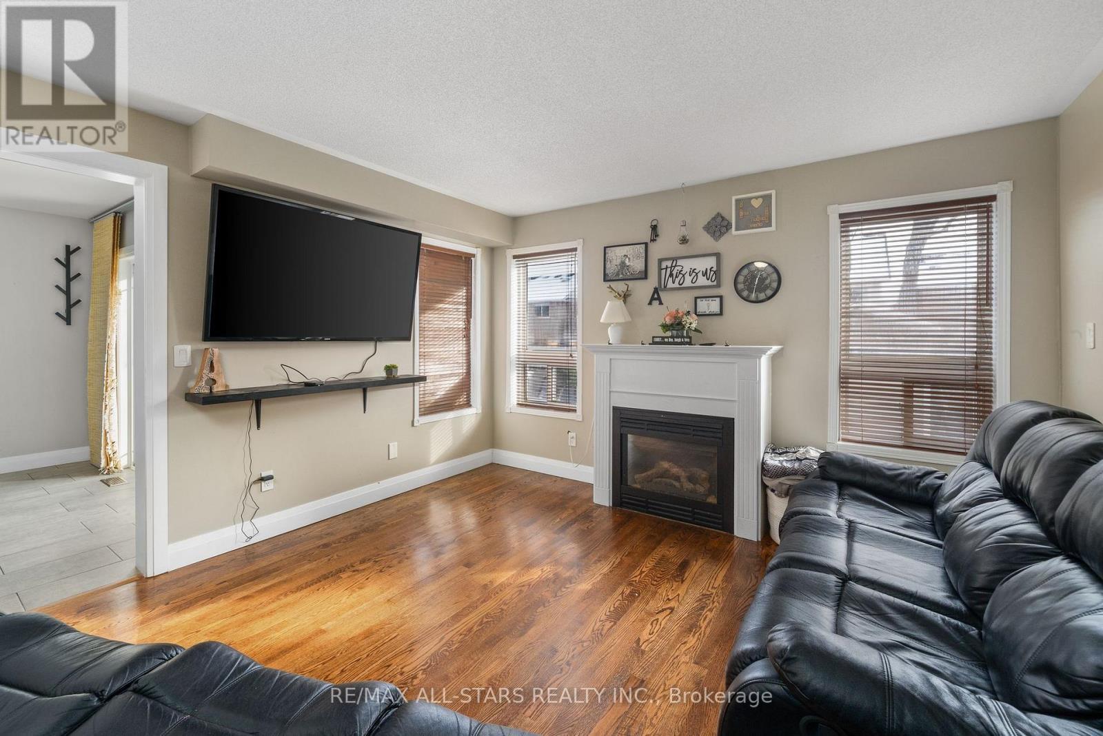 72 Wessex Drive, Whitby (Brooklin), ON - Indoor Photo Showing Living Room With Fireplace