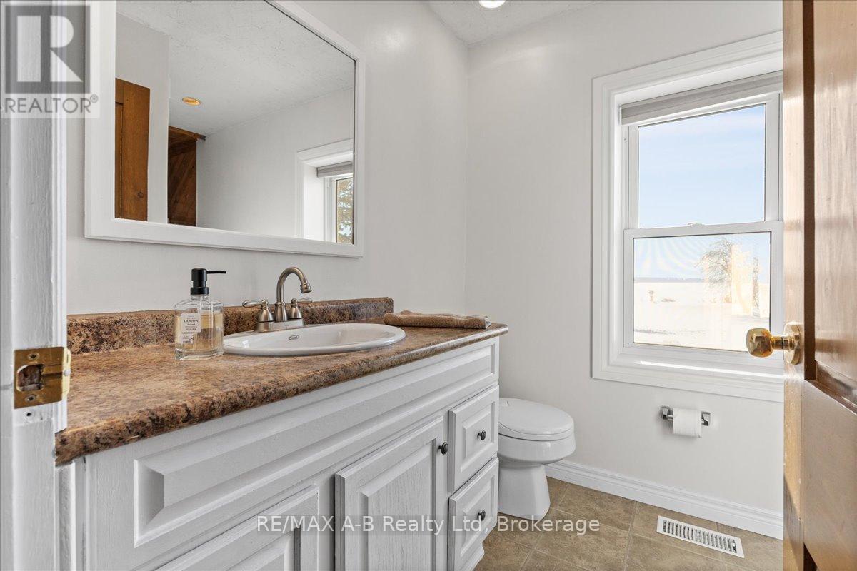 5145 Perth Line 44, Perth South (Sebringville), ON - Indoor Photo Showing Bathroom