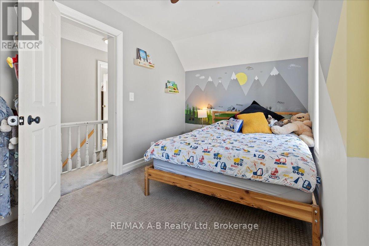 5145 Perth Line 44, Perth South (Sebringville), ON - Indoor Photo Showing Bedroom