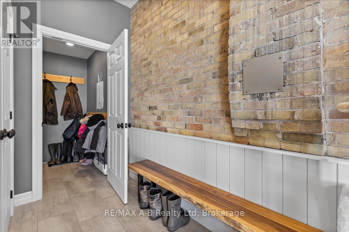 5145 Perth Line 44, Perth South (Sebringville), ON - Indoor