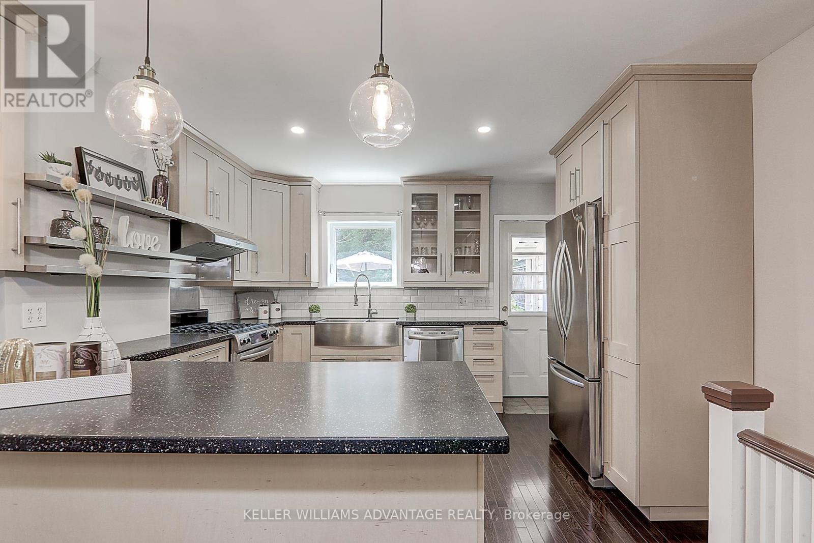 167 Queensdale Avenue, Toronto, ON - Indoor Photo Showing Kitchen