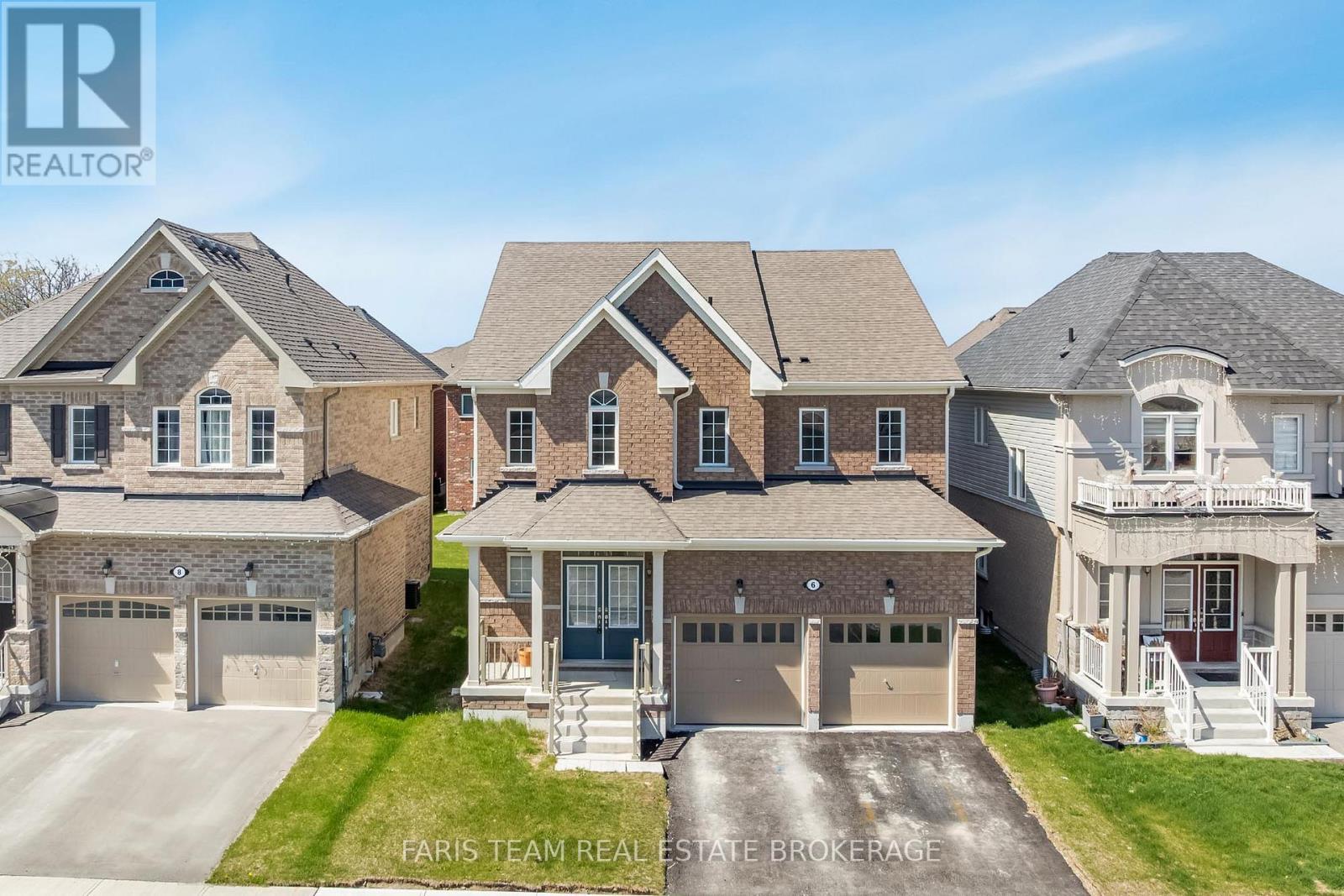 6 Cliff Thompson Court, Georgina, ON - Outdoor With Facade