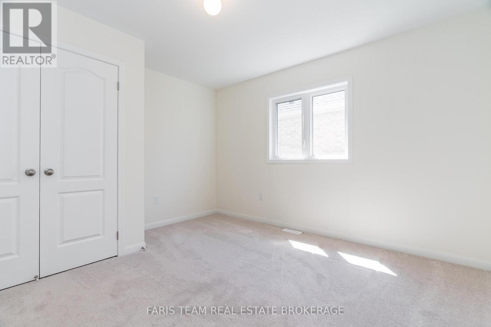 6 Cliff Thompson Court, Georgina, ON - Indoor Photo Showing Other Room