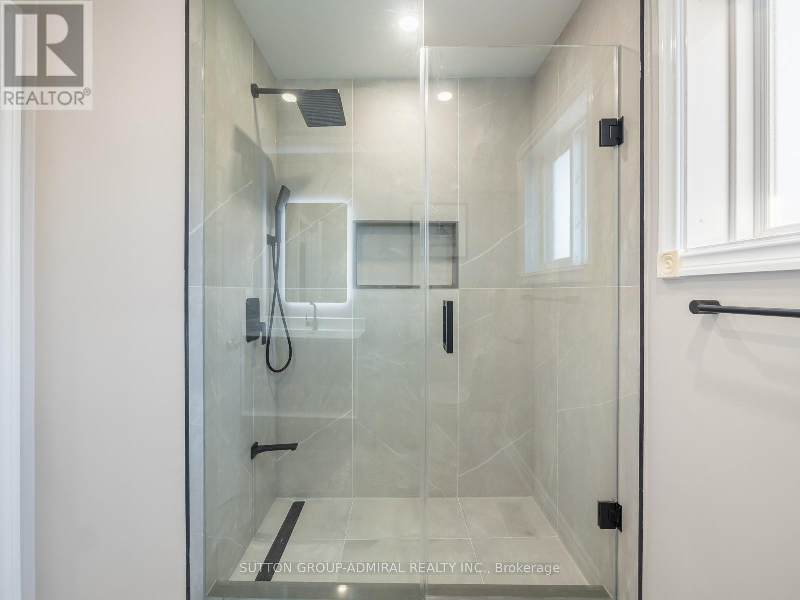 7 San Marko Place, Vaughan, ON - Indoor Photo Showing Bathroom