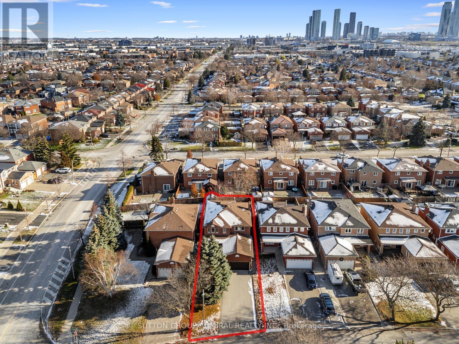 7 San Marko Place, Vaughan, ON - Outdoor With View