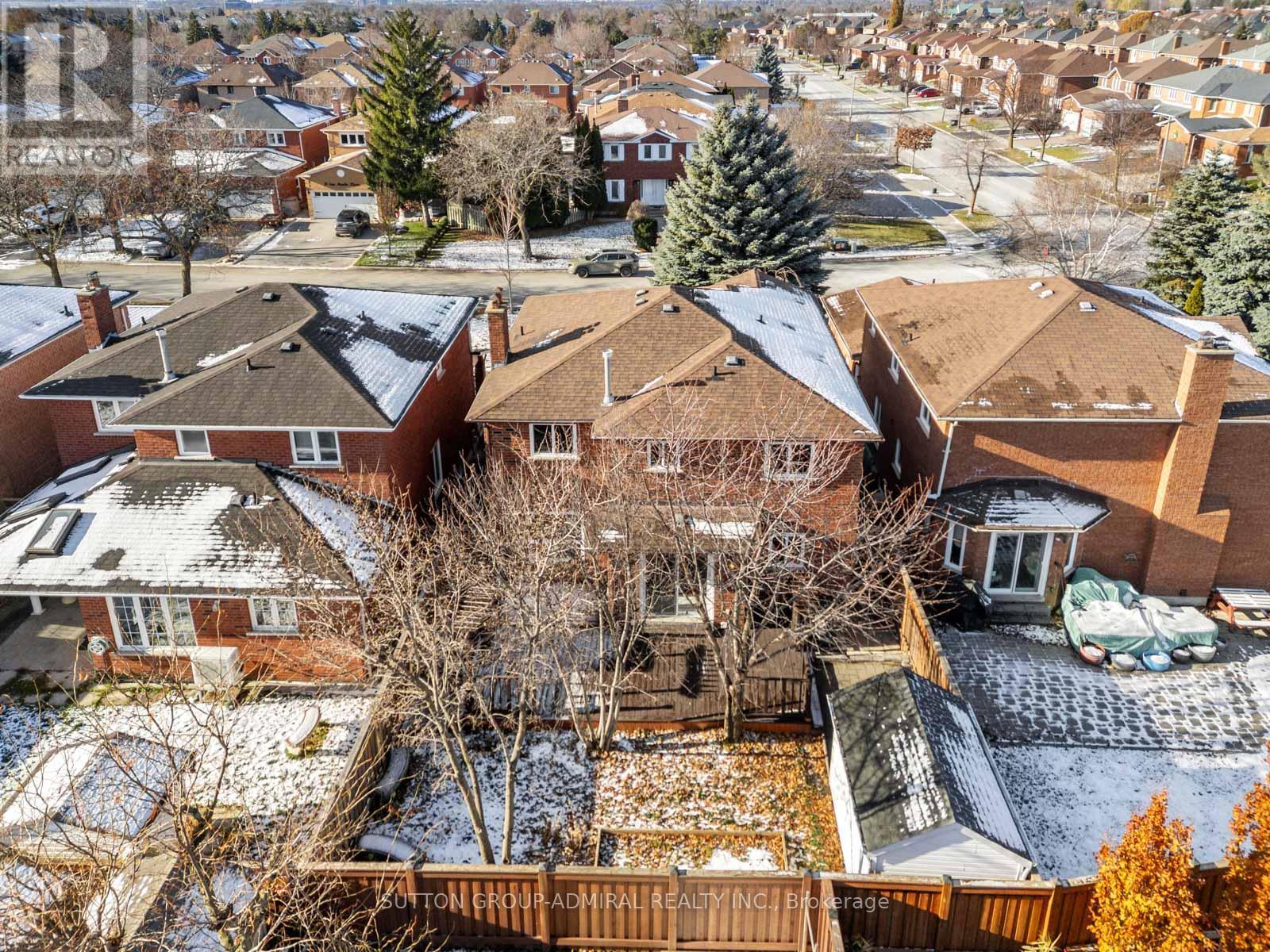 7 San Marko Place, Vaughan, ON - Outdoor