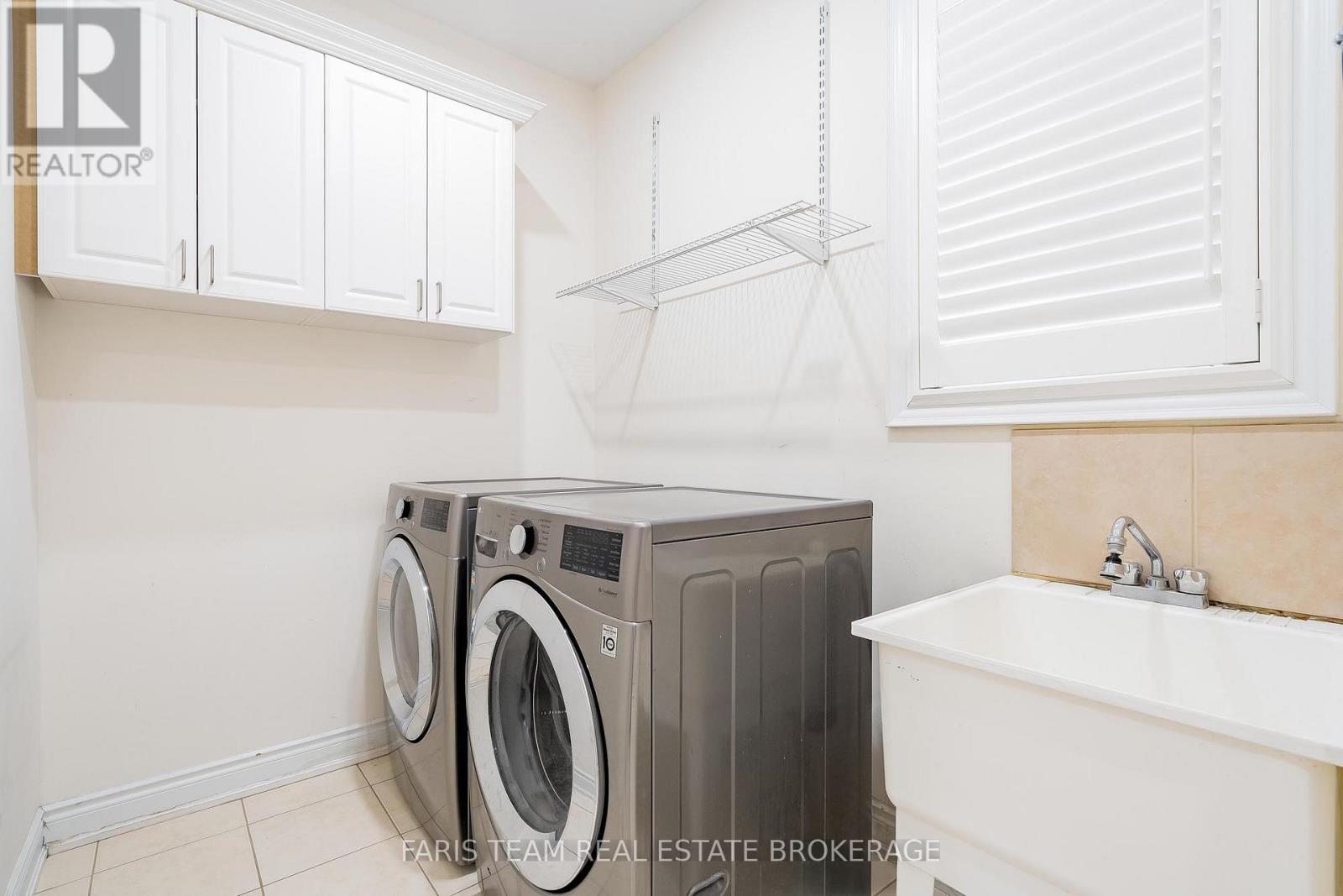 146 Sandringham Drive, Barrie, ON - Indoor Photo Showing Laundry Room
