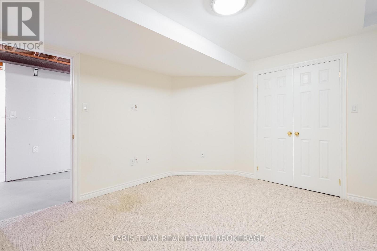 146 Sandringham Drive, Barrie, ON - Indoor Photo Showing Other Room