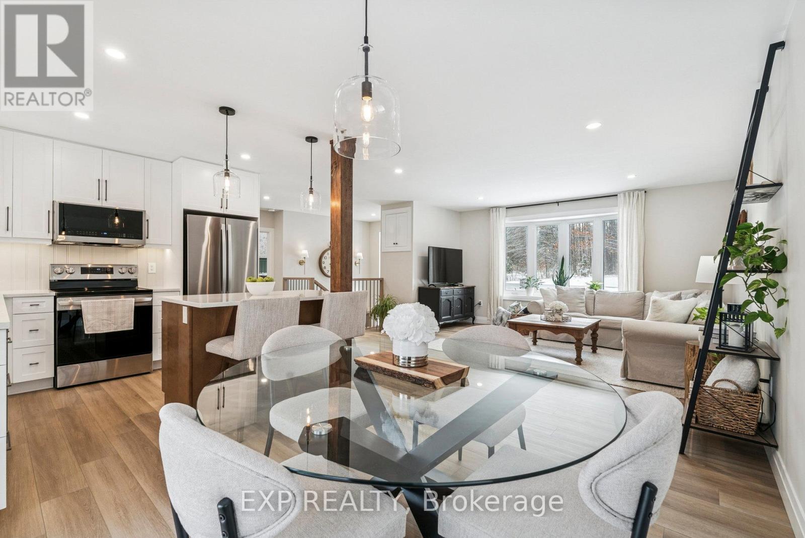 2386 South Orr Lake Road, Springwater, ON - Indoor