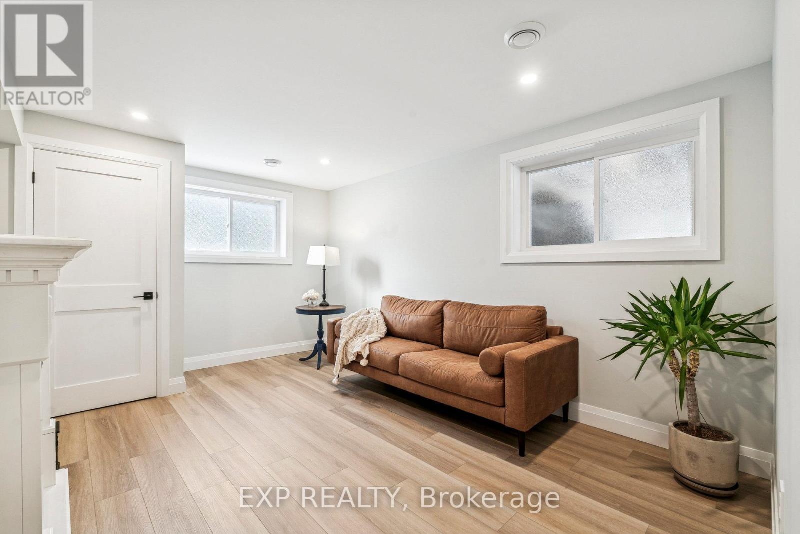 2386 South Orr Lake Road, Springwater, ON - Indoor