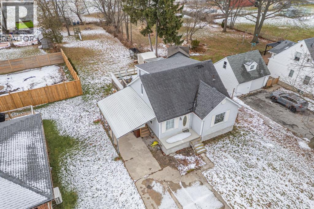 131 La Salle Line, St Clair, ON - Outdoor