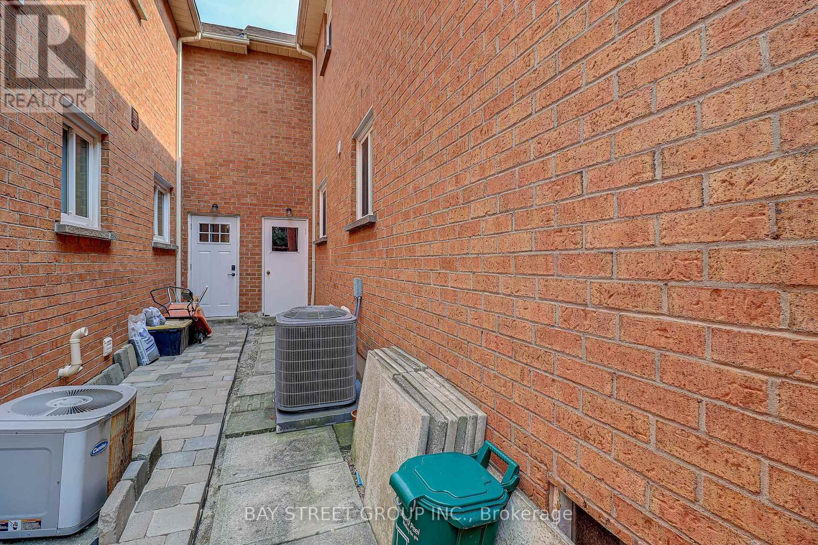 679 Constellation Drive, Mississauga, ON - Outdoor With Exterior