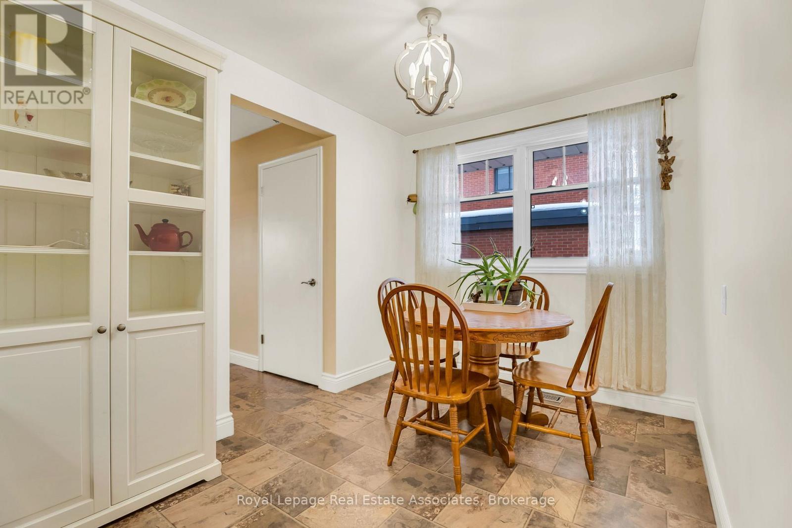 12 Carnaby Crescent, Kitchener, ON - Indoor Photo Showing Dining Room