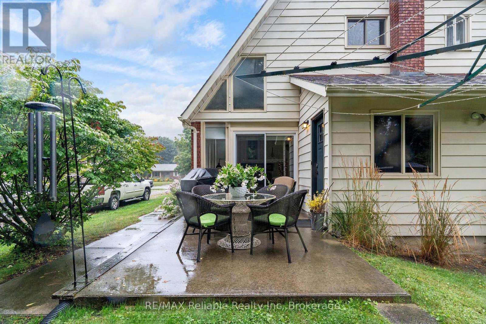 88 East William Street, Huron East (Seaforth), ON - Outdoor