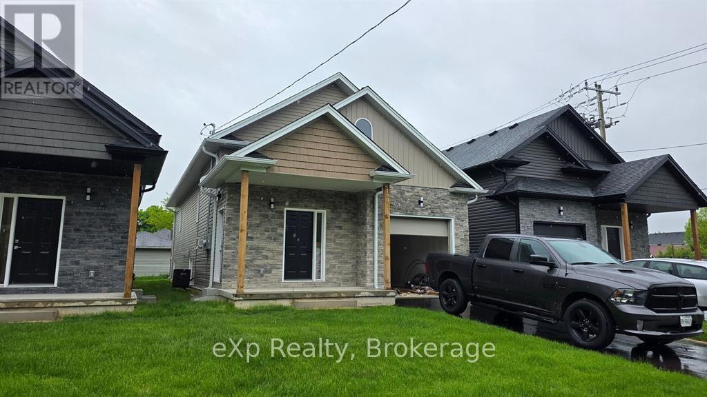 Lower - 180 Commercial Street, Welland (Lincoln/Crowland), ON - Outdoor