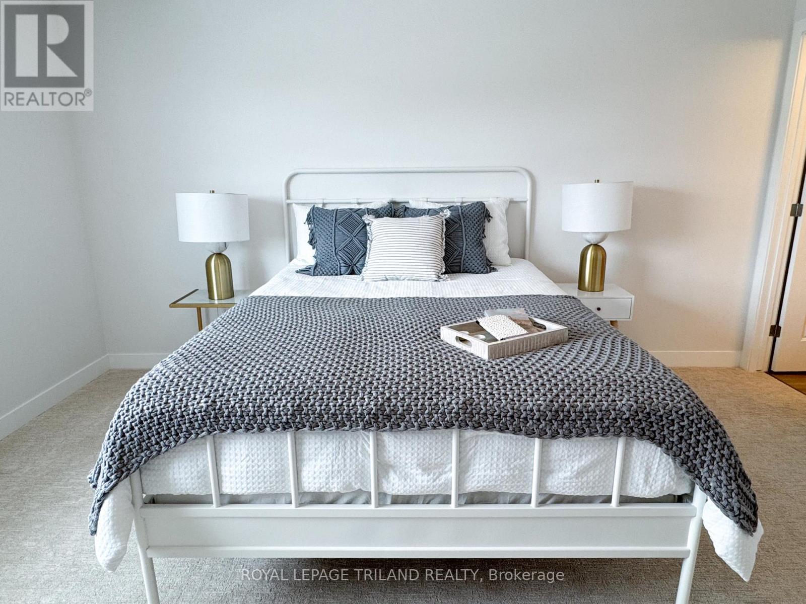 112 Styles Drive, St. Thomas, ON - Indoor Photo Showing Bedroom