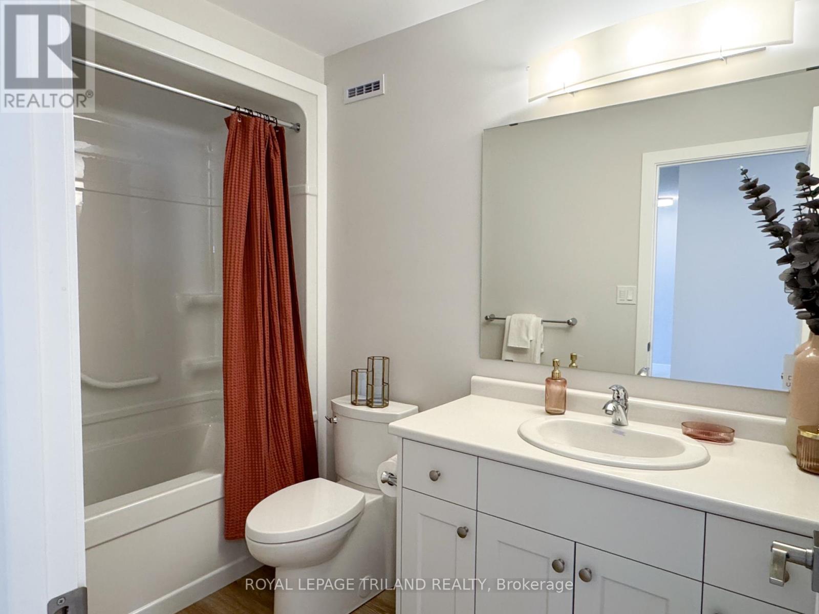 112 Styles Drive, St. Thomas, ON - Indoor Photo Showing Bathroom