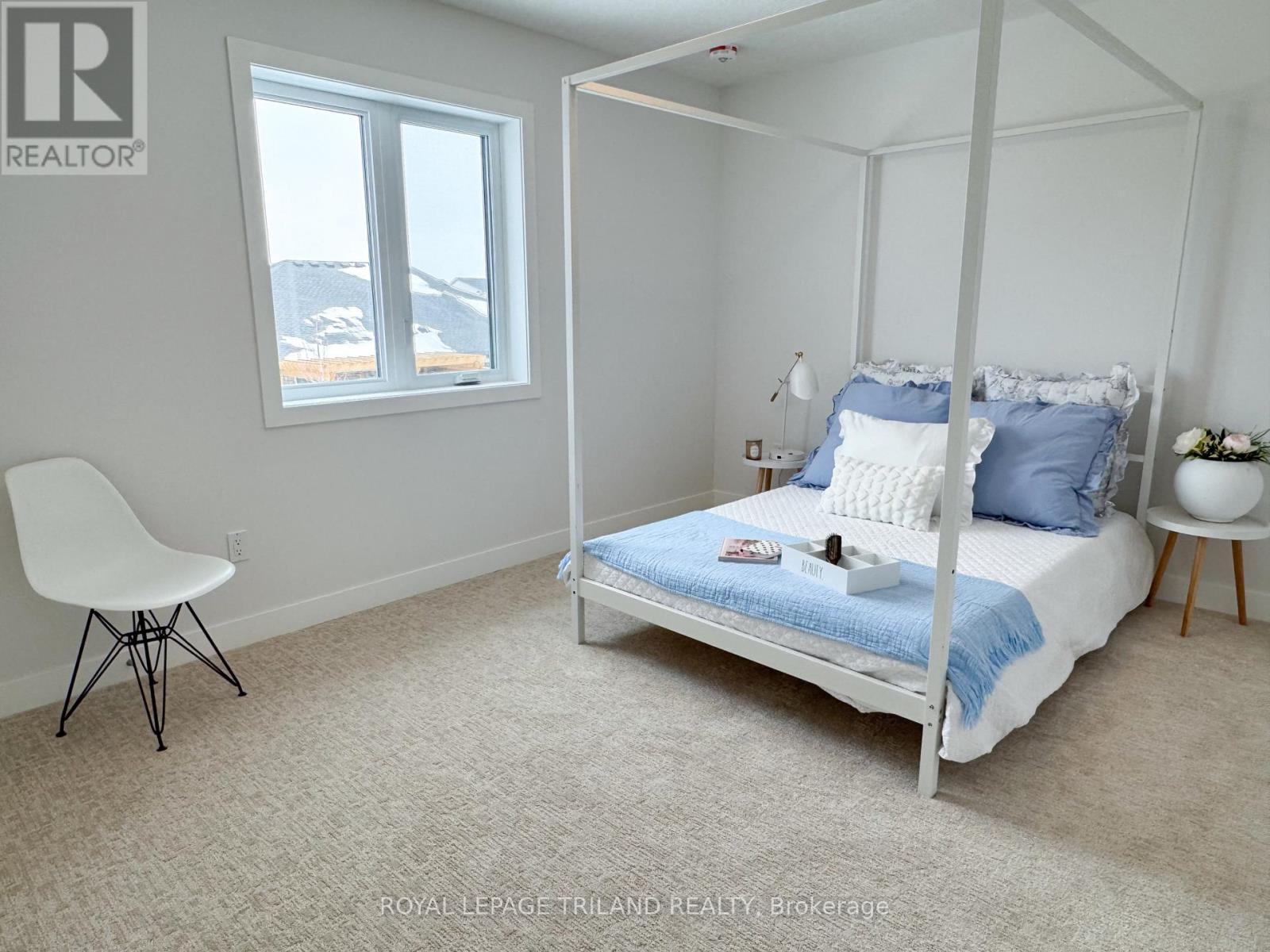 112 Styles Drive, St. Thomas, ON - Indoor Photo Showing Bedroom