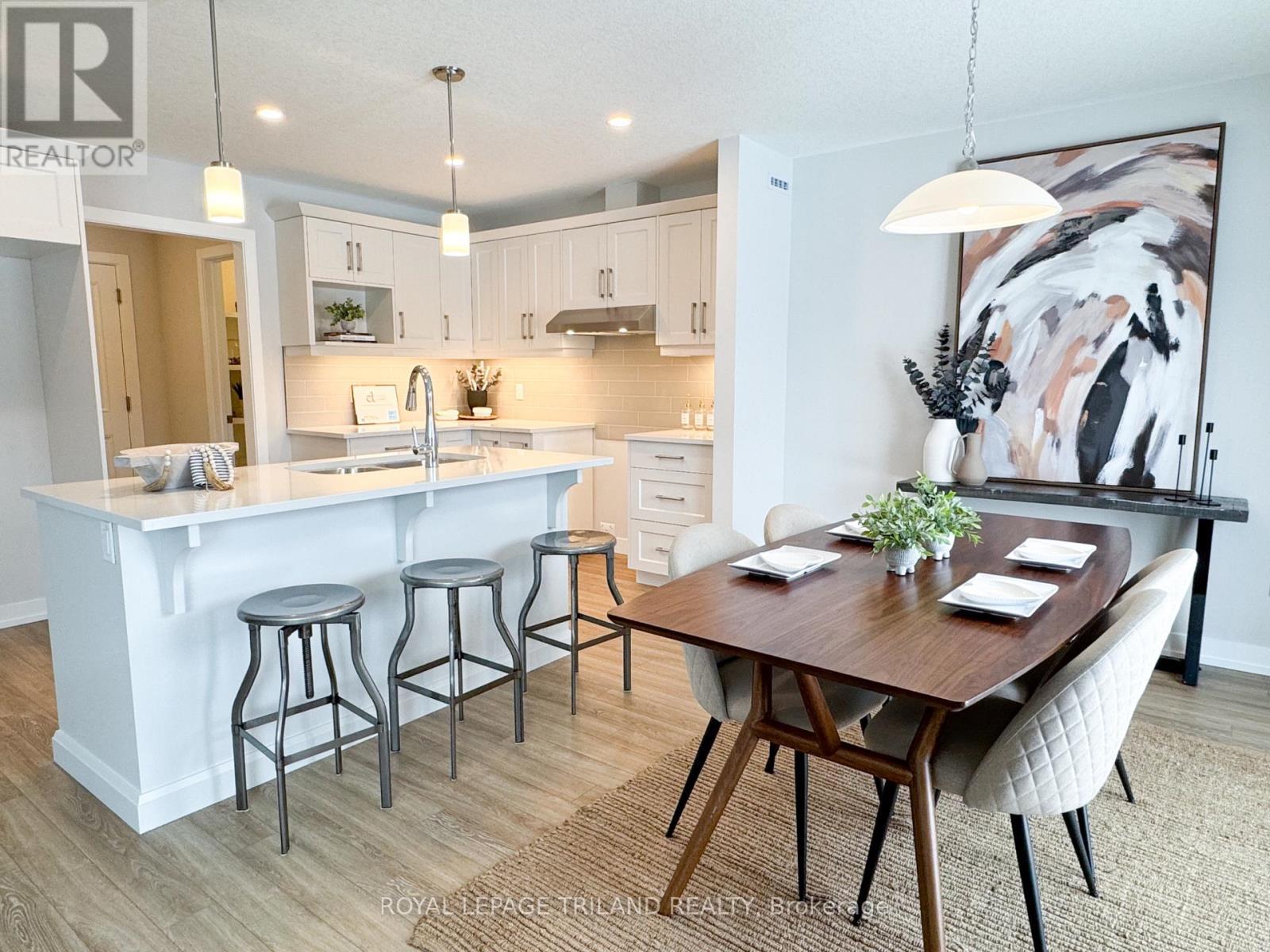 112 Styles Drive, St. Thomas, ON - Indoor Photo Showing Dining Room