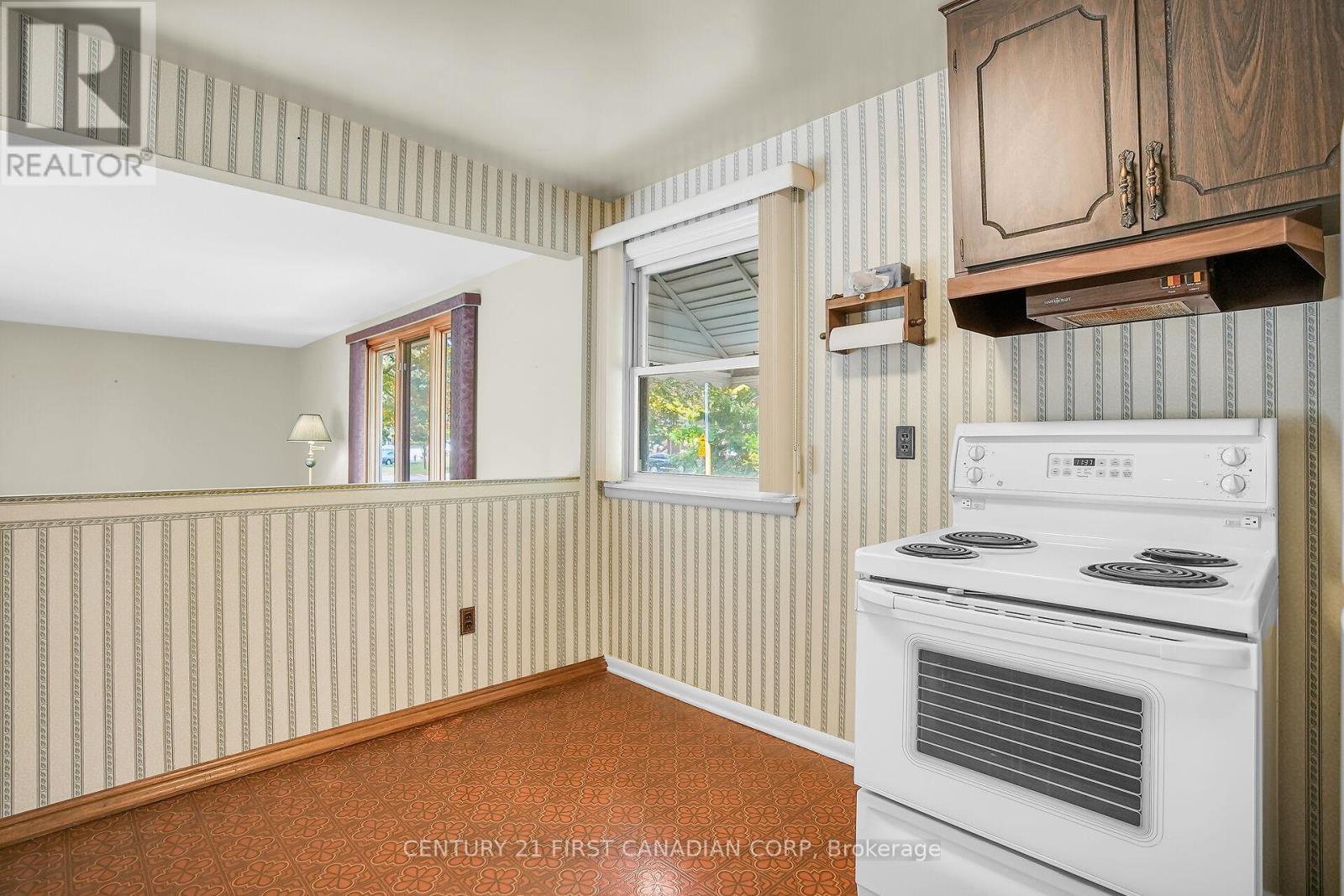 119 Bancroft Road, London East (East I), ON - Indoor