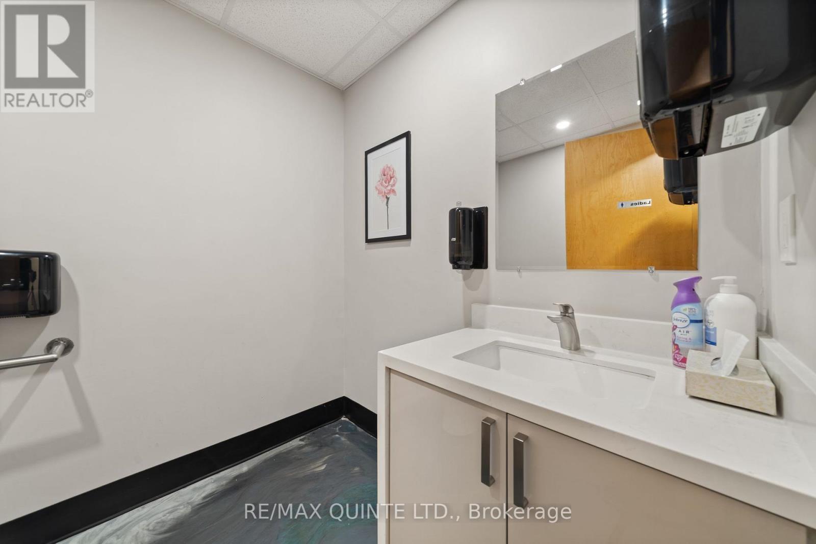 50 Dundas Street, Quinte West (Trenton Ward), ON