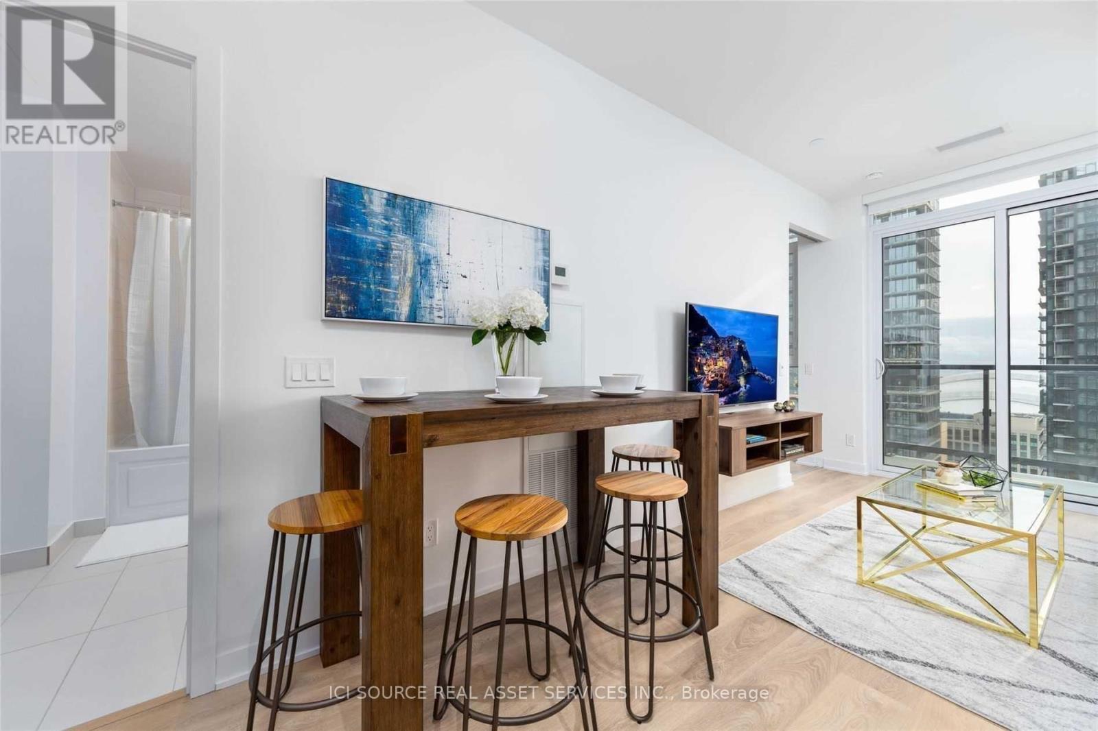 2901 - 87 Peter Street, Toronto, ON - Indoor