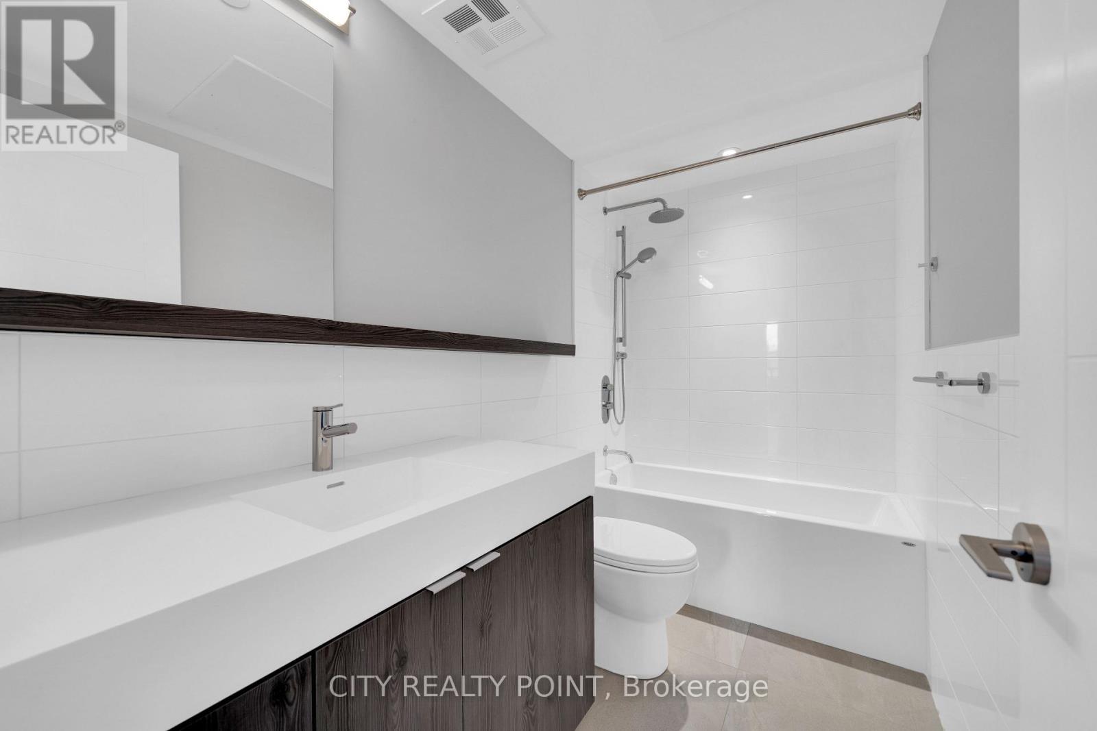 1101 - 664 Spadina Avenue, Toronto, ON - Indoor Photo Showing Bathroom