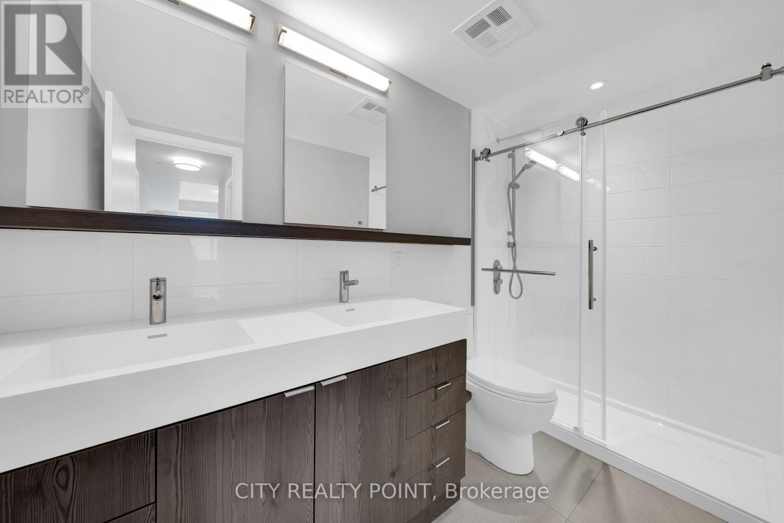 1101 - 664 Spadina Avenue, Toronto, ON - Indoor Photo Showing Bathroom