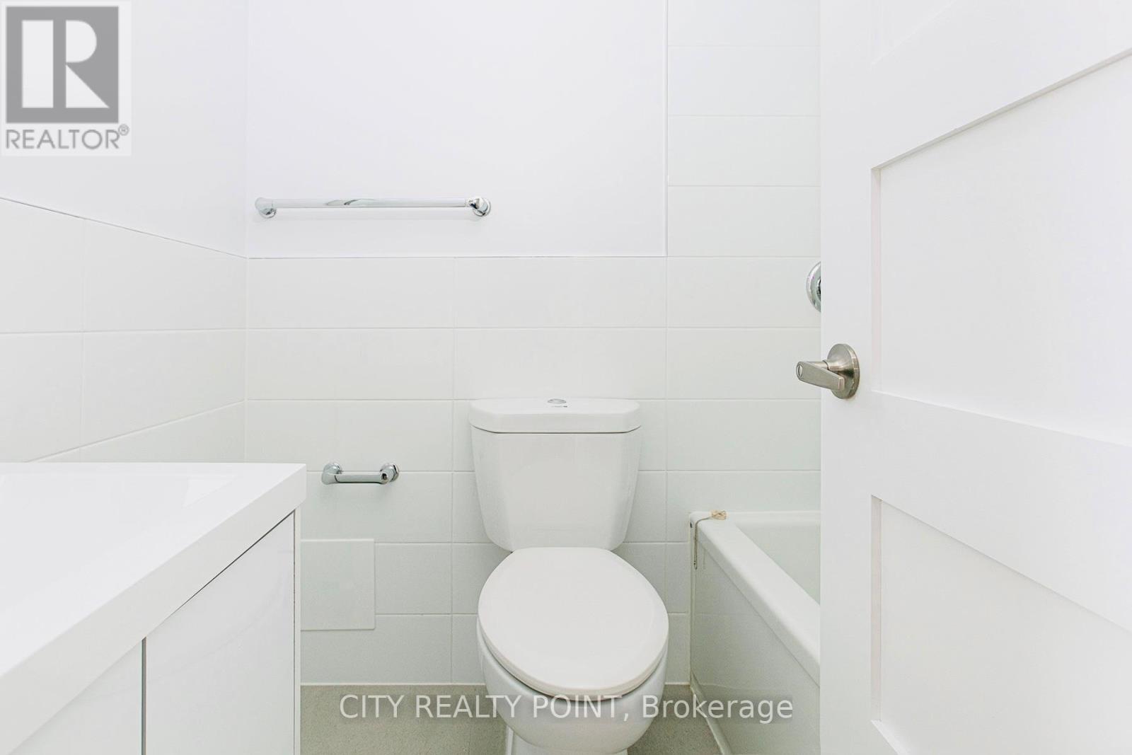 1007 - 666 Spadina Avenue, Toronto, ON - Indoor Photo Showing Bathroom