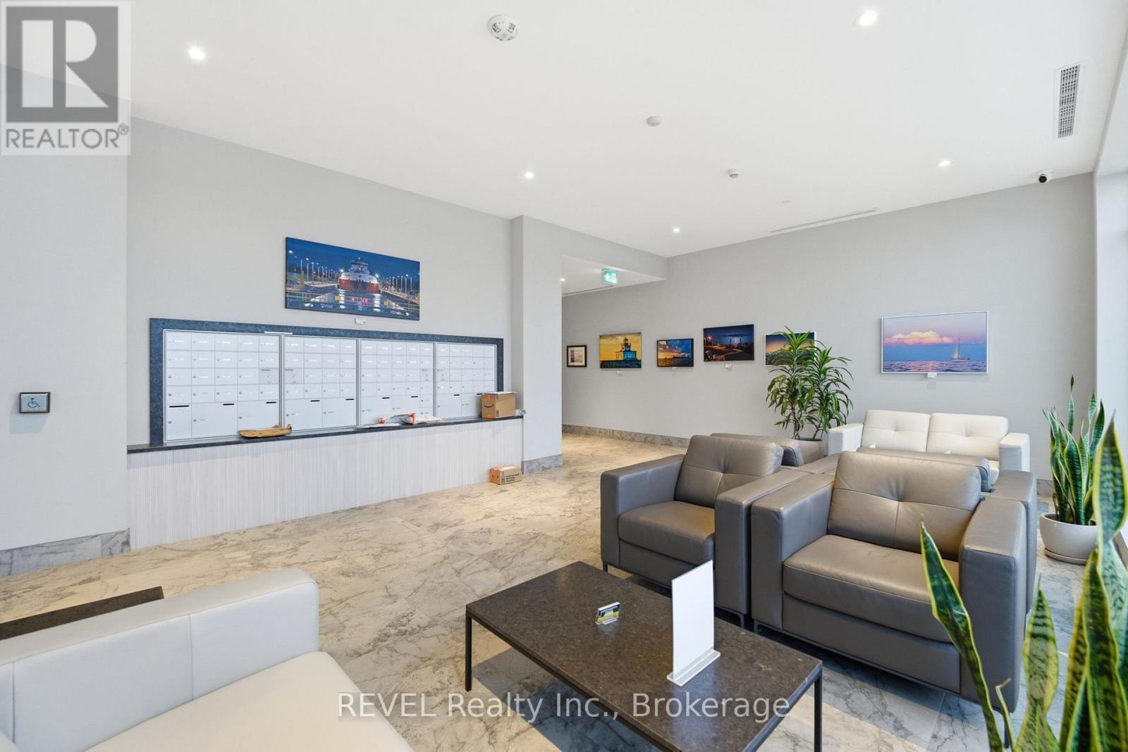 203 - 118 West Street, Port Colborne (Sugarloaf), ON - Indoor