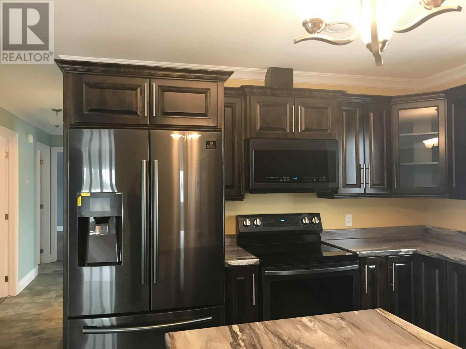 17 Hope Street, Happy Valley- Goose Bay, NL - Indoor Photo Showing Kitchen