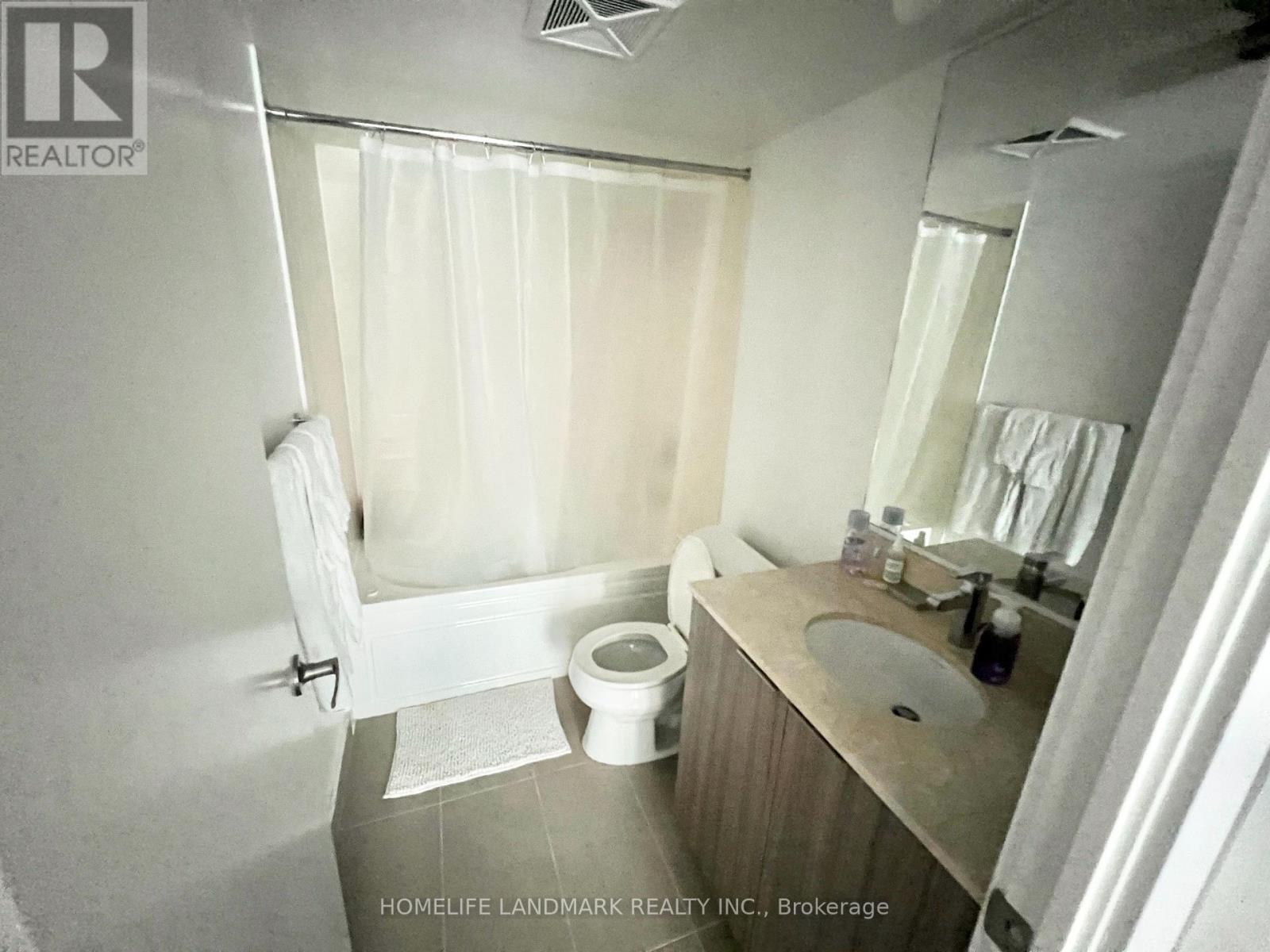 2001 - 955 Bay Street, Toronto, ON - Indoor Photo Showing Bathroom