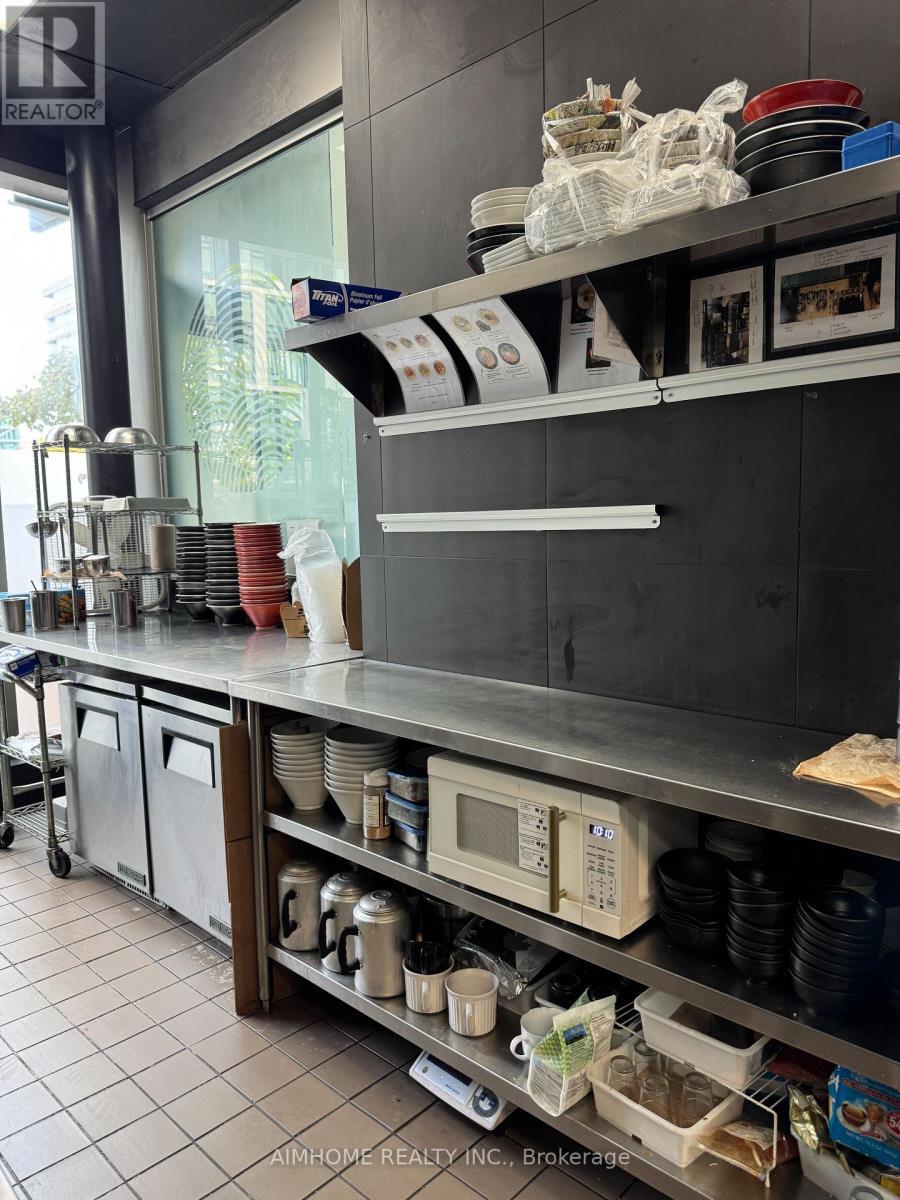 115 Fort York Boulevard, Toronto, ON