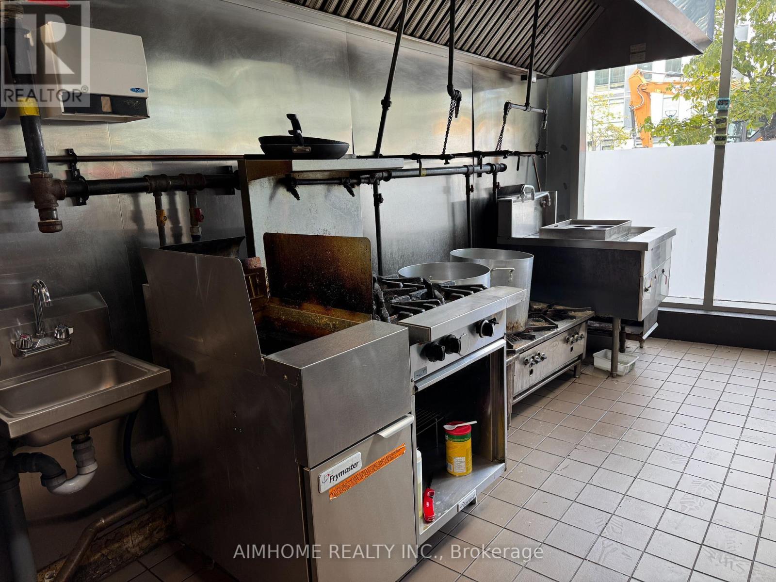 115 Fort York Boulevard, Toronto, ON