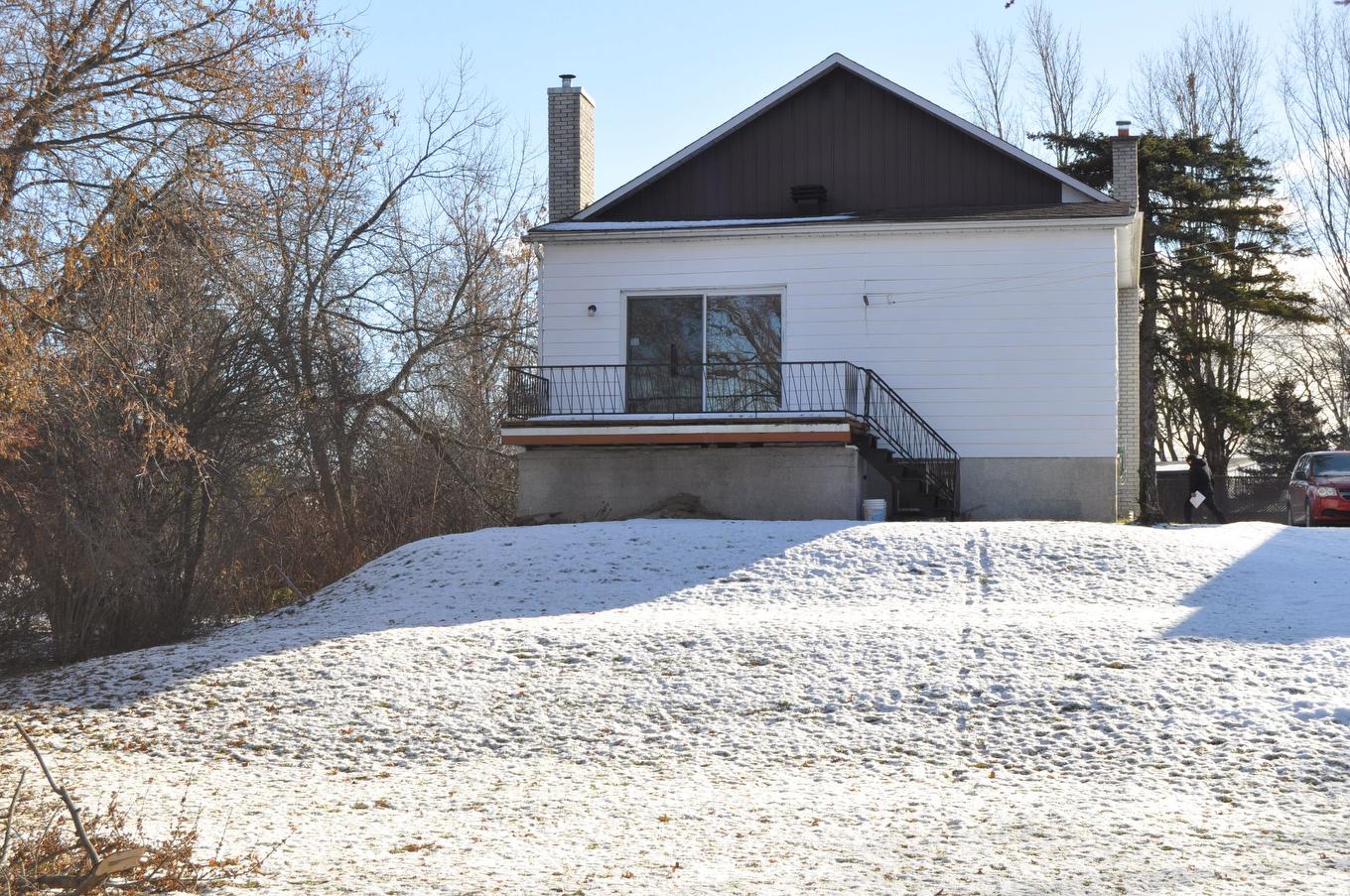 Face arrière - 3620 Rue St-Pierre O., Saint-Hyacinthe, QC - Outdoor