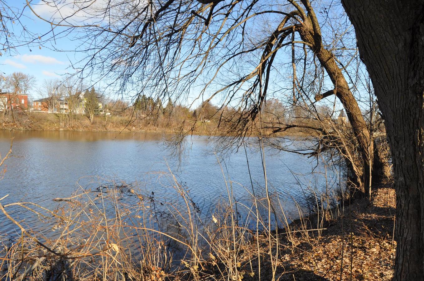 Vue sur l'eau - 3620 Rue St-Pierre O., Saint-Hyacinthe, QC - Outdoor With Body Of Water With View