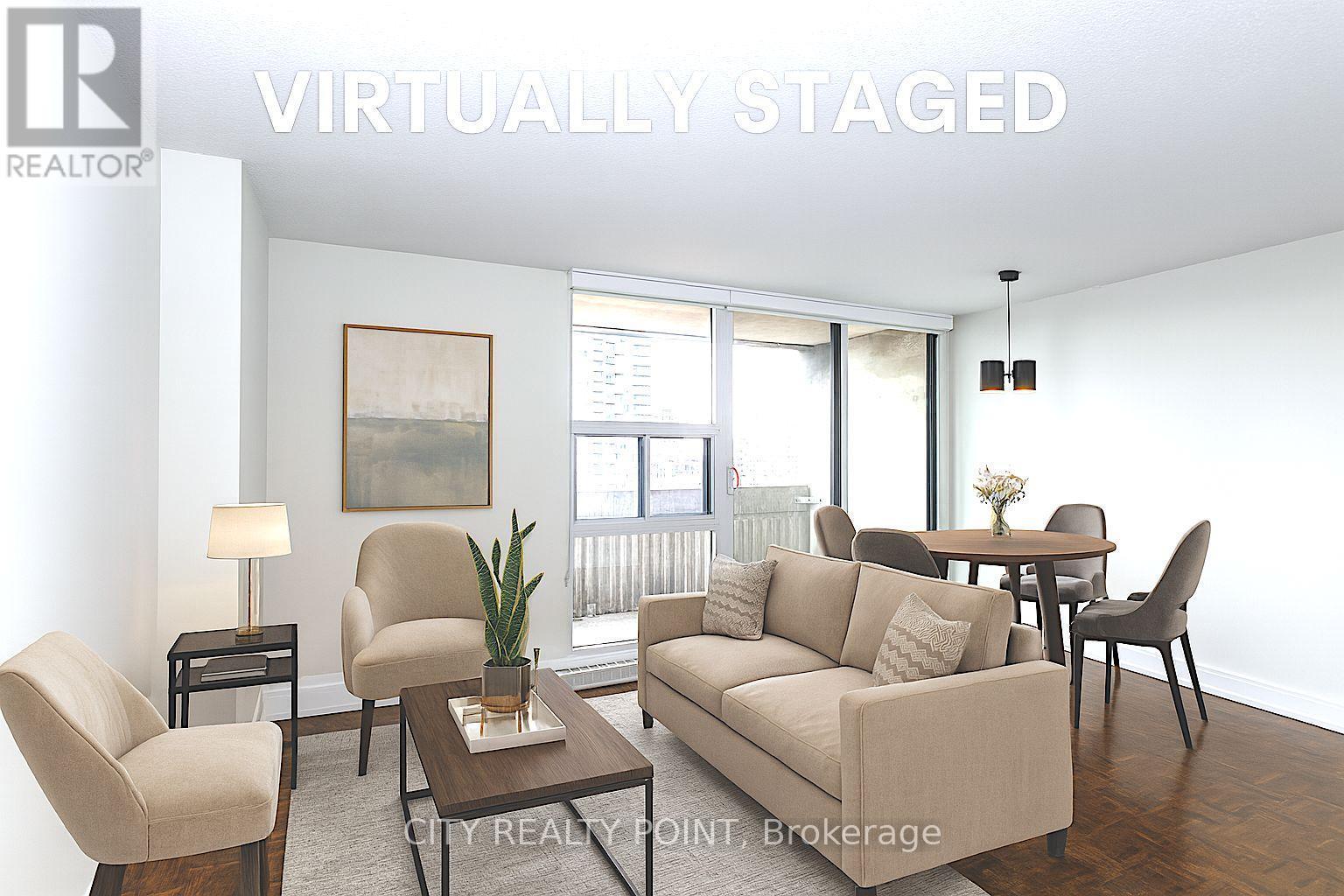 805 - 33 Isabella Street, Toronto, ON - Indoor Photo Showing Living Room