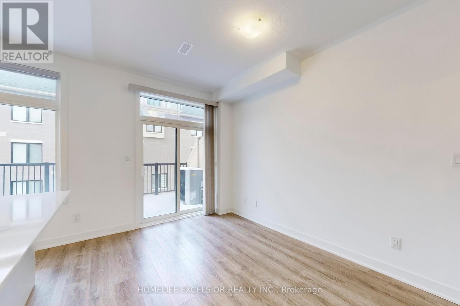 5456 Main Street, Whitchurch-Stouffville, ON - Indoor Photo Showing Other Room